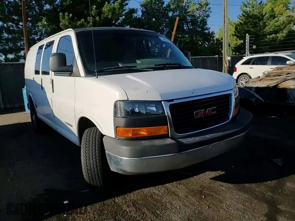 2003 GMC Savana Cargo Van with VIN 1GTGG25U031121692, listed as a Copart auction lot 70495844 with 57,614 mi miles and Salvage Title. Bid and sale history available at carsss.com. Image 12.