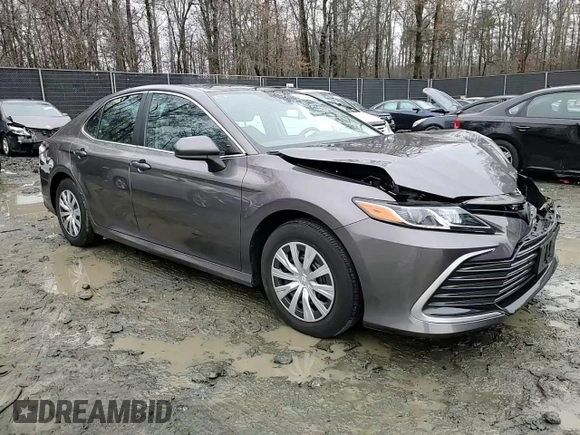 2022 Toyota Camry Hybrid LE with VIN 4T1C31AK1NU041632, listed as a Copart auction lot 84563844 with 36,255 mi miles and Salvage Title. Bid and sale history available at carsss.com. Image 11.