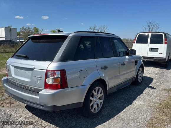2008 Land Rover Range Rover Sport HSE with VIN SALSK25428A171759, listed as a Copart auction lot 47269335 with 169,102 mi miles and Clean Title. Bid and sale history available at carsss.com. Image 4.