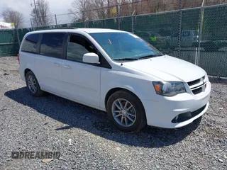 2014 Dodge Grand Caravan R/T with VIN 2C4RDGEG5ER385921, listed as a IAAI auction lot 41639078 with 61,715 mi miles and . Bid and sale history available at DreamBid. Image 1.