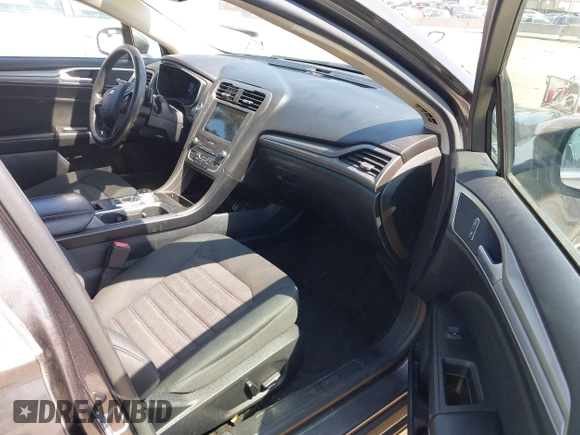 2020 Ford Fusion SE with VIN 3FA6P0T99LR173347, listed as a IAAI auction lot 42090457 with 118,359 mi miles and . Bid and sale history available at DreamBid. Image 5.