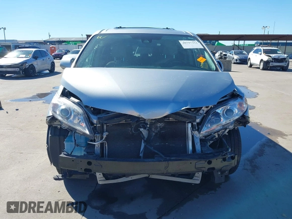 2020 Toyota Sienna XLE Auto Access Seat with VIN 5TDYZ3DCXLS075269, listed as a IAAI auction lot 40797351 with 49,562 mi miles and . Bid and sale history available at DreamBid. Image 12.