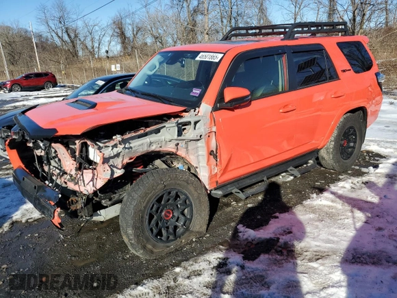 2023 Toyota 4Runner TRD Pro z VIN JTELU5JR6P6114504, wystawiony jako Copart lot #46501865 z przebiegiem 25 587 mil mil oraz Szkoda całkowita • Salvage title. Historia ofert i sprzedaży dostępna na DreamBid. Obrazek 1.