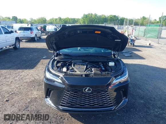 2024 Lexus RX 350 z VIN 2T2BAMBA1RC046647, wystawiony jako IAAI lot #42043636 z przebiegiem 2 595 mil mil oraz . Historia ofert i sprzedaży dostępna na DreamBid. Obrazek 10.