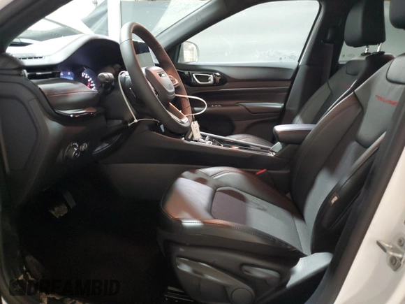 2025 Jeep Compass Trailhawk z VIN 3C4NJDDN6ST543410, wystawiony jako Copart lot #62530235 z przebiegiem 9 197 mil mil oraz Czysty tytuł • Clean title. Historia ofert i sprzedaży dostępna na DreamBid. Obrazek 7.