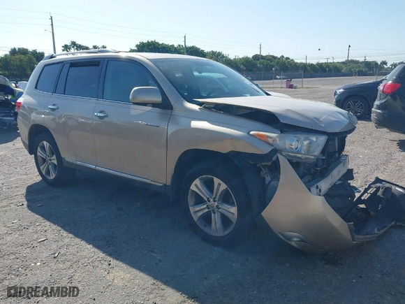 2013 Toyota Highlander Limited with VIN 5TDYK3EH2DS139594, listed as a IAAI auction lot 41806049 with 175,484 mi miles. Bid and sale history available at carsss.com. Image 1.