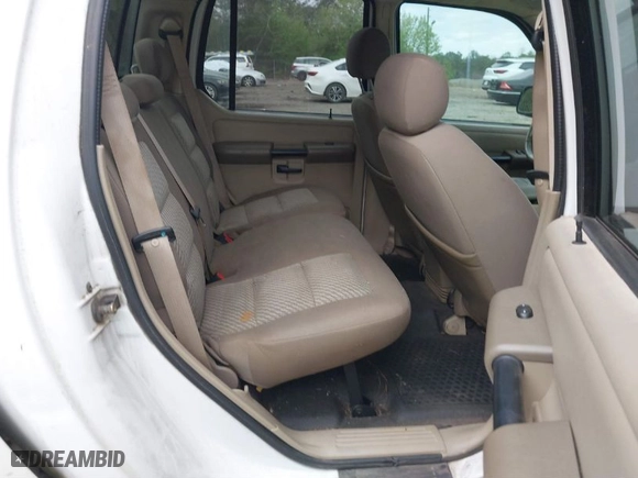 2005 Ford Explorer Sport Trac XLS with VIN 1FMZU67K05UA39415, listed as a IAAI auction lot 41798037 with 229,442 mi miles. Bid and sale history available at carsss.com. Image 8.