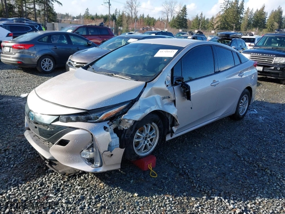 2017 Toyota Prius Prime Plus with VIN JTDKARFP6H3021685, listed as a IAAI auction lot 41710515 with NaN miles. Bid and sale history available at carsss.com. Image 17.