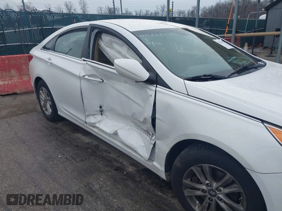 2013 Hyundai Sonata GLS with VIN 5NPEB4AC8DH704973, listed as a IAAI auction lot 41161470 with 127,902 mi miles and . Bid and sale history available at DreamBid. Image 6.
