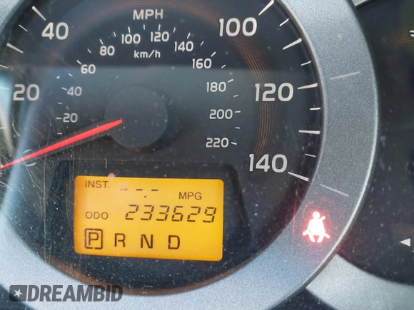 2011 Toyota RAV4 Ltd with VIN 2T3DF4DV8BW095273, listed as a IAAI auction lot 41257338 with 233,629 mi miles. Bid and sale history available at carsss.com. Image 16.