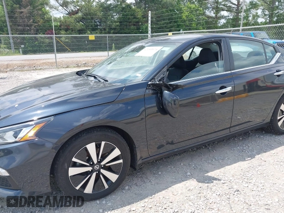 2022 Nissan Altima SV with VIN 1N4BL4DV5NN372589, listed as a IAAI auction lot 42153074 with 55,812 mi miles and . Bid and sale history available at carsss.com. Image 6.