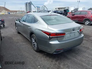 2018 Lexus LS with VIN JTHC51FFXJ5003586, listed as a IAAI auction lot 42009500 with 76,341 mi miles. Bid and sale history available at carsss.com. Image 3.