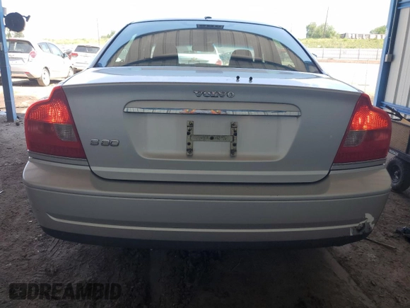 2005 Volvo S80 z VIN YV1TS592351400431, wystawiony jako Copart lot #60192985 z przebiegiem 164 886 mil mil oraz Czysty tytuł • Clean title. Historia ofert i sprzedaży dostępna na DreamBid. Obrazek 6.