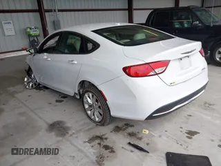 2015 Chrysler 200 C z VIN 1C3CCCCB4FN607229, wystawiony jako IAAI lot #42242525 z przebiegiem 133 653 mil mil oraz . Historia ofert i sprzedaży dostępna na DreamBid. Obrazek 3.