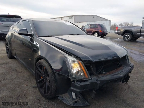 2011 Cadillac CTS-V Coupe with VIN 1G6DV1EP5B0113351, listed as a IAAI auction lot 41189470 with 132,020 mi miles. Bid and sale history available at carsss.com. Image 1.
