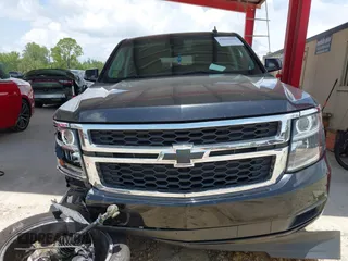 2019 Chevrolet Tahoe LT z VIN 1GNSKBKCXKR361392, wystawiony jako IAAI lot #42661332 z przebiegiem 112 973 mil mil oraz . Historia ofert i sprzedaży dostępna na DreamBid. Obrazek 13.