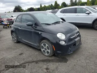 2015 FIAT 500e with VIN 3C3CFFGE6FT615443, listed as a Copart auction lot 71840424 with 0 mi miles and Clean Title. Bid and sale history available at carsss.com. Image 4.