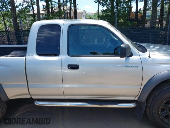 2004 Toyota Tacoma z VIN 5TEWN72N94Z356921, wystawiony jako IAAI lot #42541585 z przebiegiem 215 700 mil mil oraz . Historia ofert i sprzedaży dostępna na DreamBid. Obrazek 13.