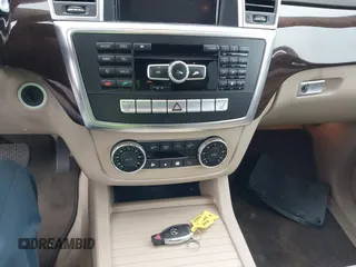 2013 Mercedes-Benz M 350 with VIN 4JGDA5JB8DA208232, listed as a IAAI auction lot 42349851 with 81,072 mi miles and . Bid and sale history available at DreamBid. Image 11.