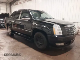 2007 Cadillac Escalade EXT z VIN 3GYFK62847G289555, wystawiony jako IAAI lot #41208153 z przebiegiem 208 395 mil mil oraz . Historia ofert i sprzedaży dostępna na DreamBid. Obrazek 1.
