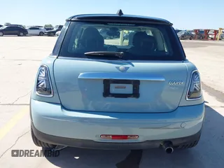 2013 MINI Hardtop with VIN WMWSU3C57DT690398, listed as a IAAI auction lot 41989221 with 112,954 mi miles and . Bid and sale history available at DreamBid. Image 16.
