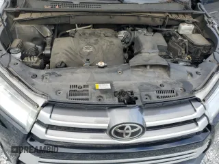 2019 Toyota Highlander SE with VIN 5TDKZRFH7KS360723, listed as a Copart auction lot 60789205 with 169,187 mi miles and Clean title. Bid and sale history available at DreamBid. Image 12.