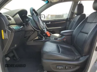 2014 Kia Sorento SX z VIN 5XYKW4A74EG547803, wystawiony jako Copart lot #58390675 z przebiegiem 138 424 mil mil oraz Szkoda całkowita • Salvage title. Historia ofert i sprzedaży dostępna na DreamBid. Obrazek 7.