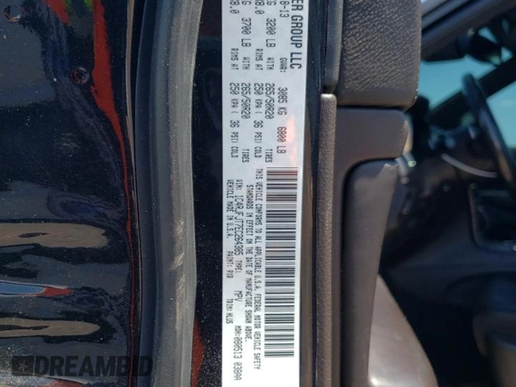 2014 Jeep Grand Cherokee Summit z VIN 1C4RJFJT7EC264385, wystawiony jako Copart lot #56983415 z przebiegiem 189 262 mil mil oraz Szkoda całkowita • Salvage title. Historia ofert i sprzedaży dostępna na DreamBid. Obrazek 13.