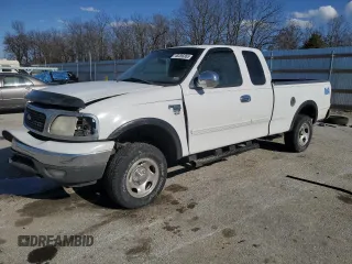 2000 Ford F-150 XL with VIN 1FTRX18W5YKB13685, listed as a Copart auction lot 48286865 with 249,053 mi miles and Salvage Title. Bid and sale history available at carsss.com. Image 1.