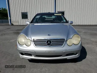 2004 Mercedes-Benz C 230 Kompressor z VIN WDBRN40J94A548568, wystawiony jako Copart lot #62208055 z przebiegiem 68 437 mil mil oraz Szkoda całkowita • Salvage title. Historia ofert i sprzedaży dostępna na DreamBid. Obrazek 5.