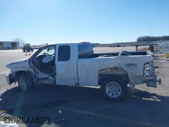 2010 Chevrolet Silverado 1500 LS with VIN 1GCSKREA2AZ131694, listed as a IAAI auction lot 41690369 with Not Provided miles and . Bid and sale history available at DreamBid. Image 14.
