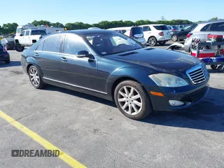 2007 Mercedes-Benz S 550 z VIN WDDNG71X77A048997, wystawiony jako IAAI lot #41734556 z przebiegiem 145 558 mil mil oraz . Historia ofert i sprzedaży dostępna na DreamBid. Obrazek 1.