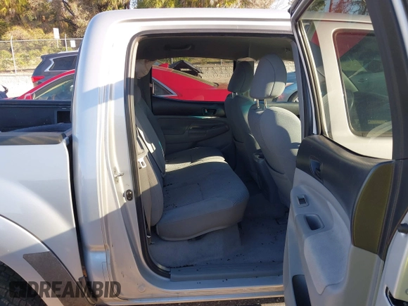 2011 Toyota Tacoma with VIN 3TMLU4EN3BM073358, listed as a IAAI auction lot 41706136 with 174,032 mi miles and . Bid and sale history available at DreamBid. Image 8.