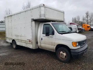 2006 Ford Econoline Cargo with VIN 1FDXE45S16HA83784, listed as a Copart auction lot 45242935 with 200,040 mi miles and Clean Title. Bid and sale history available at DreamBid. Image 4.