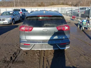 2018 Kia Niro LX with VIN KNDCB3LC9J5157982, listed as a IAAI auction lot 41660700 with 63,023 mi miles. Bid and sale history available at carsss.com. Image 17.