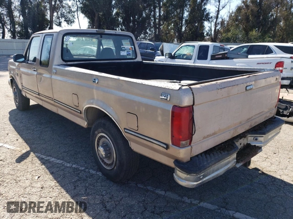 1993 Ford F-250 with VIN 1FTHX25H4PKA63657, listed as a Copart auction lot 49556385 with Not provided miles and Clean title. Bid and sale history available at DreamBid. Image 2.