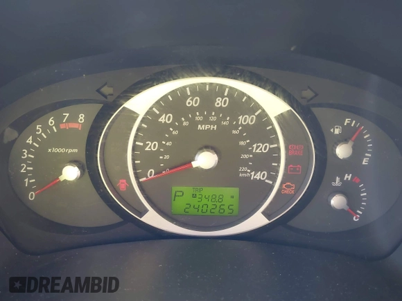 2008 Hyundai Tucson SE with VIN KM8JN12D38U734630, listed as a IAAI auction lot 40819696 with 240,265 mi miles and . Bid and sale history available at DreamBid. Image 7.