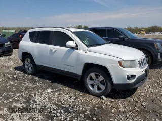 2016 Jeep Compass Latitude z VIN 1C4NJDEB6GD594486, wystawiony jako Copart lot #53440825 z przebiegiem Nie podano mil oraz Szkoda całkowita • Salvage title. Historia ofert i sprzedaży dostępna na DreamBid. Obrazek 4.