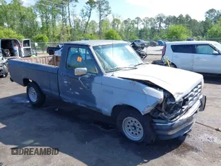 1992 Ford Ranger XLT with VIN 1FTCR10X3NUB44356, listed as a IAAI auction lot 41995985 with 474,423 mi miles. Bid and sale history available at carsss.com. Image 1.
