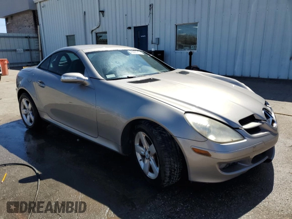 2006 Mercedes-Benz SLK 280 z VIN WDBWK54F36F120802, wystawiony jako Copart lot #49447415 z przebiegiem 133 291 mil mil oraz Szkody całkowita. Historia ofert i sprzedaży dostępna na DreamBid. Obrazek 4.
