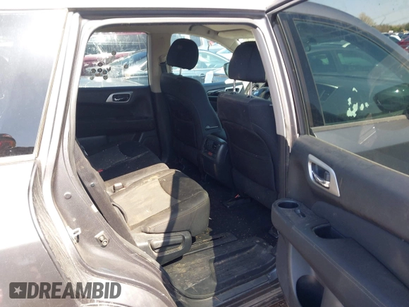2017 Nissan Pathfinder SV with VIN 5N1DR2MM2HC613081, listed as a IAAI auction lot 41979227 with 137,371 mi miles. Bid and sale history available at carsss.com. Image 8.