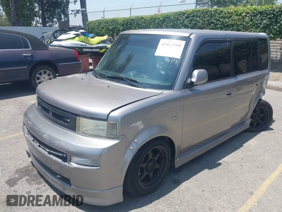 2006 Scion xB z VIN JTLKT324064103023, wystawiony jako IAAI lot #42463759 z przebiegiem Nie podano mil oraz . Historia ofert i sprzedaży dostępna na DreamBid. Obrazek 16.