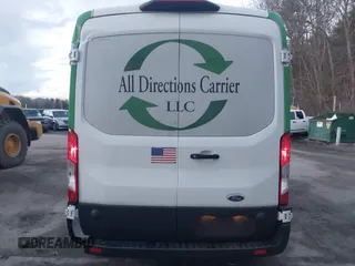 2020 Ford Transit Cargo z VIN 1FTBR2C87LKA34635, wystawiony jako IAAI lot #41201981 z przebiegiem 89 814 mil mil oraz . Historia ofert i sprzedaży dostępna na DreamBid. Obrazek 16.