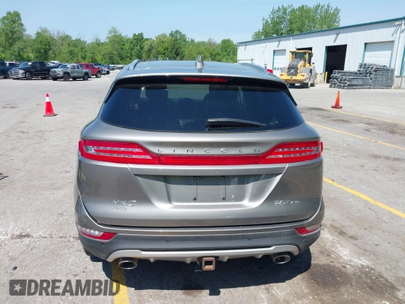 2017 Lincoln MKC Select with VIN 5LMCJ2D9XHUL46424, listed as a IAAI auction lot 42363939 with Not provided miles and . Bid and sale history available at DreamBid. Image 17.