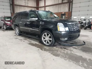 2007 Cadillac Escalade ESV z VIN 1GYFK66857R365228, wystawiony jako IAAI lot #42196309 z przebiegiem 147 611 mil mil oraz . Historia ofert i sprzedaży dostępna na DreamBid. Obrazek 1.