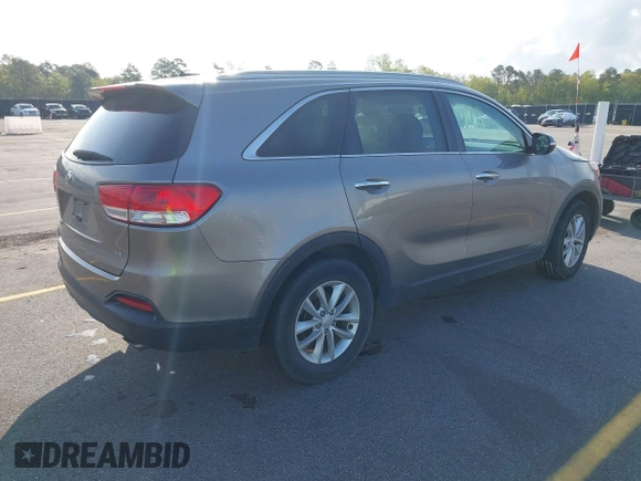 2018 Kia Sorento LX V6 with VIN 5XYPGDA51JG376682, listed as a IAAI auction lot 41914856 with 116,428 mi miles. Bid and sale history available at carsss.com. Image 4.