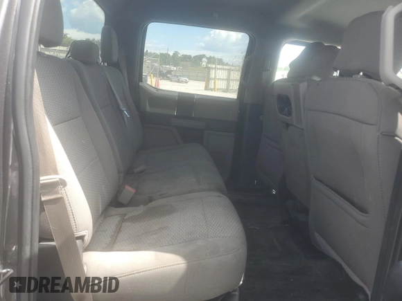 2018 Ford F-150 XL z VIN 1FTEW1CB0JFC80623, wystawiony jako Copart lot #65547275 z przebiegiem 108 136 mil mil oraz Nie do naprawy • Non repairable. Historia ofert i sprzedaży dostępna na DreamBid. Obrazek 10.