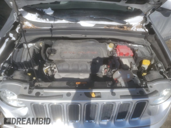 2018 Jeep Renegade Limited z VIN ZACCJBDB4JPH42172, wystawiony jako Copart lot #44499385 z przebiegiem 61 948 mil mil oraz Szkoda całkowita • Salvage title. Historia ofert i sprzedaży dostępna na DreamBid. Obrazek 12.