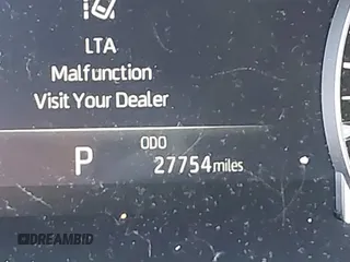 2024 Toyota Highlander LE z VIN 5TDKDRBH3RS531823, wystawiony jako IAAI lot #41769437 z przebiegiem 27 754 mil mil oraz . Historia ofert i sprzedaży dostępna na DreamBid. Obrazek 15.