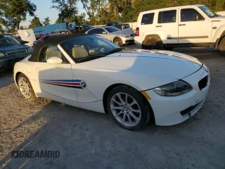 2008 BMW Z4 3.0i z VIN 4USBU335X8LW74196, wystawiony jako Copart lot #78583424 z przebiegiem 68 004 mil mil oraz Szkoda całkowita • Salvage title. Historia ofert i sprzedaży dostępna na DreamBid. Obrazek 4.